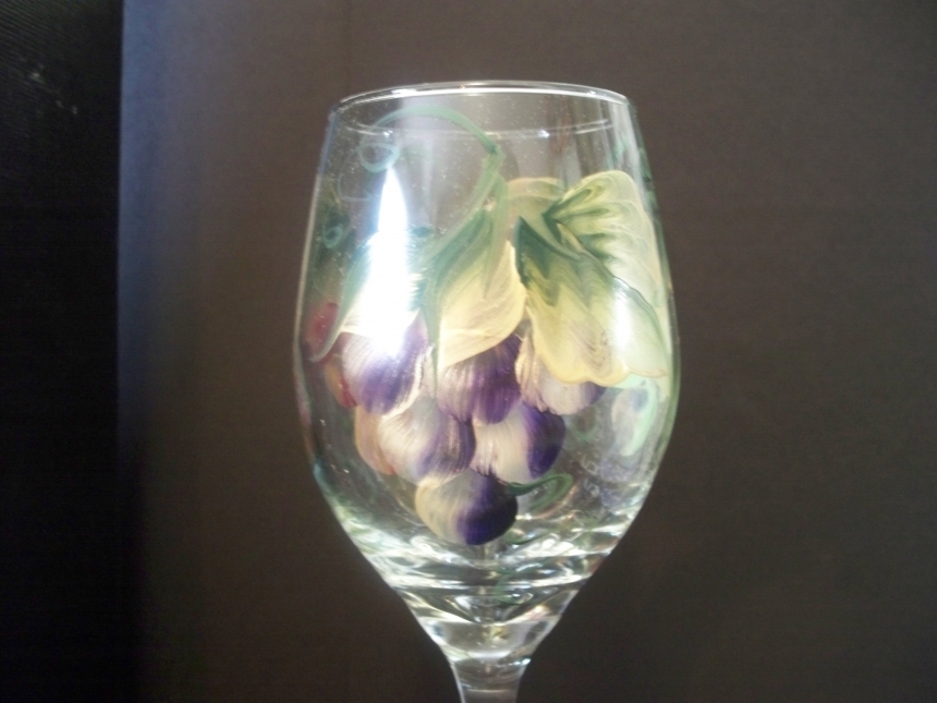Hand Painted Grapes Wine Glass, Dishwasher Safe